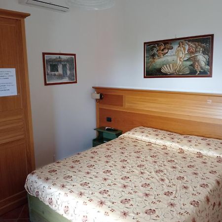 Hotel Sottovento Sant'Egidio del Monte Albino Buitenkant foto