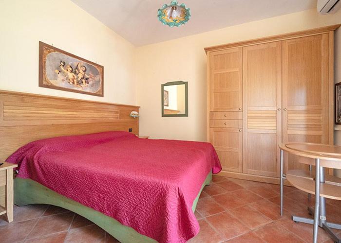 Hotel Sottovento Sant'Egidio del Monte Albino Buitenkant foto