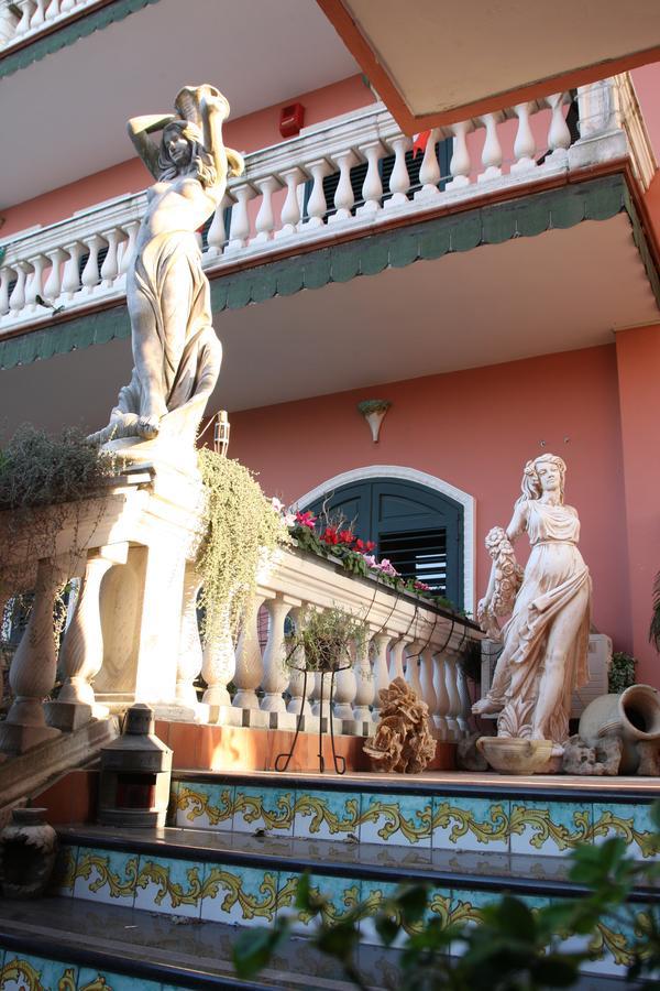 Hotel Sottovento Sant'Egidio del Monte Albino Buitenkant foto