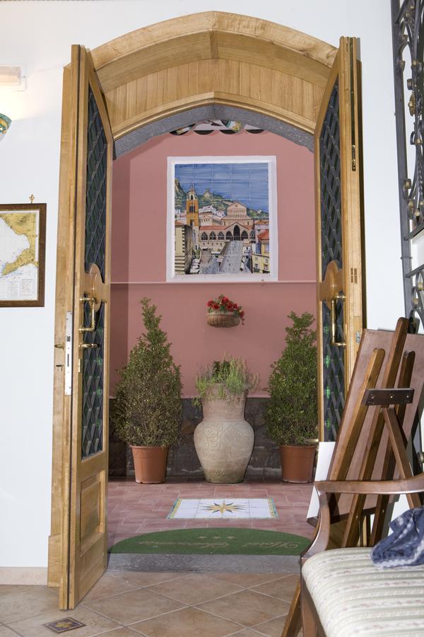 Hotel Sottovento Sant'Egidio del Monte Albino Buitenkant foto