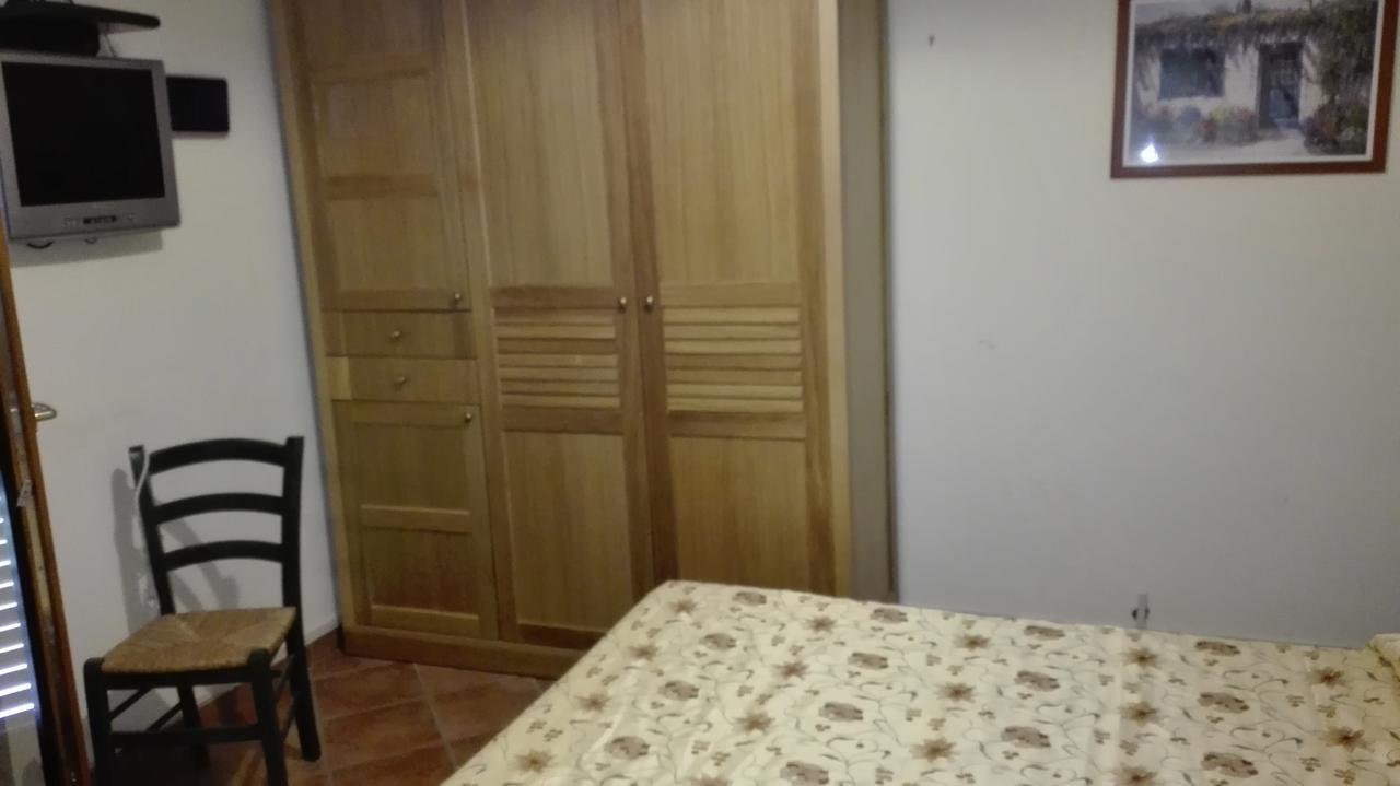 Hotel Sottovento Sant'Egidio del Monte Albino Buitenkant foto