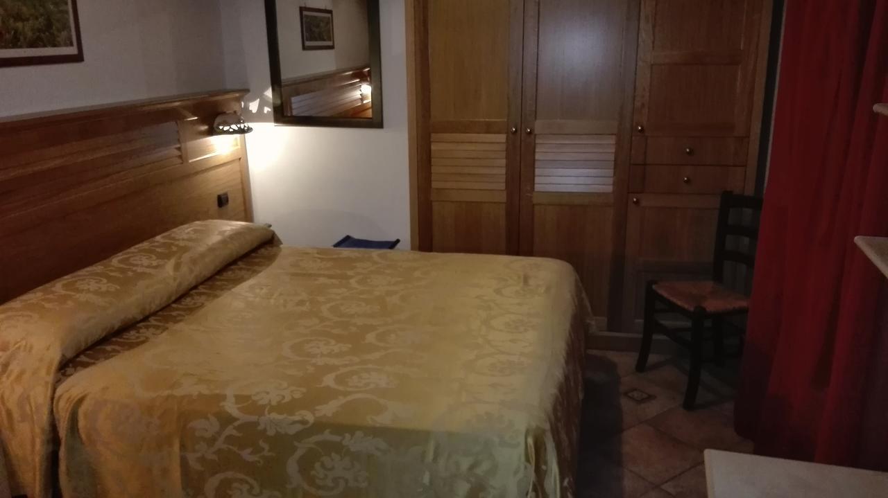 Hotel Sottovento Sant'Egidio del Monte Albino Buitenkant foto