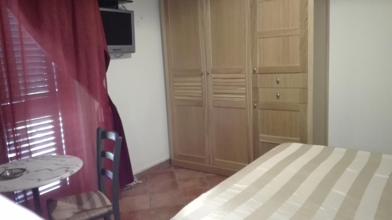 Hotel Sottovento Sant'Egidio del Monte Albino Buitenkant foto